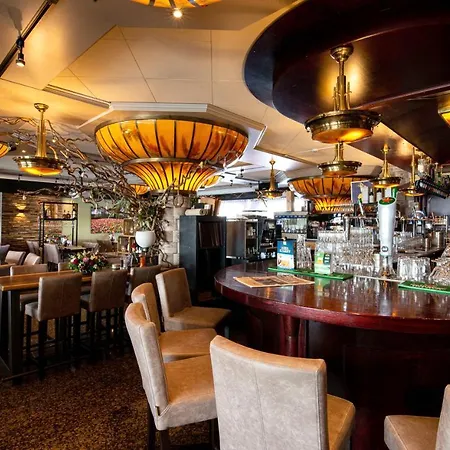 Old Dutch Hotel 3*